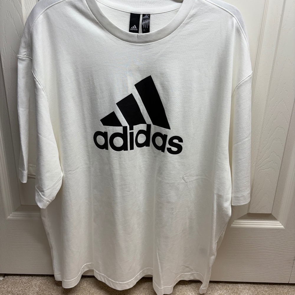 Adidas Womans Tshirt